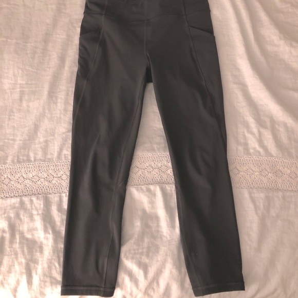 All the Right Places Crop - Picture 6 of 6